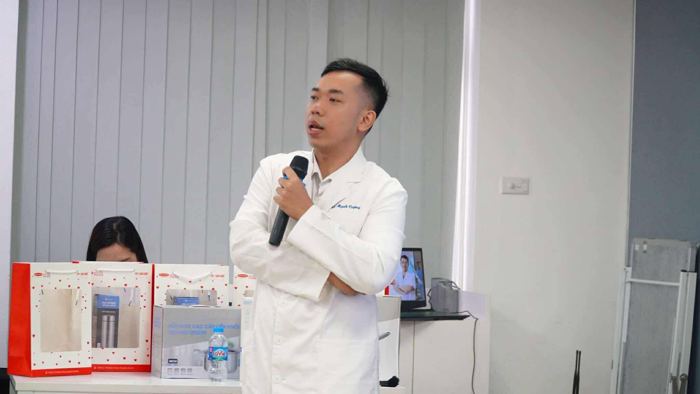 Đứng lớp workshop